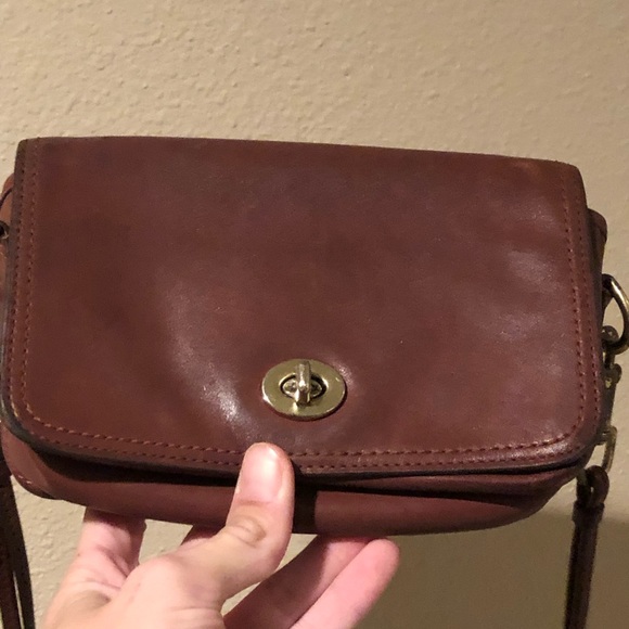 Leather Coach shoulder purse - Picture 5 of 8
